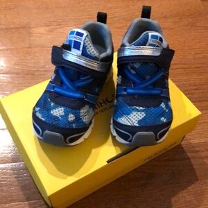 Tsukihoshi boys’ tennis shoes